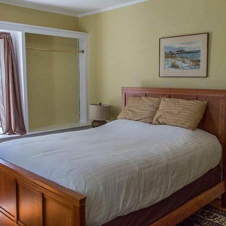 Old Parsonage Guest House Kennebunkport Bagian luar foto