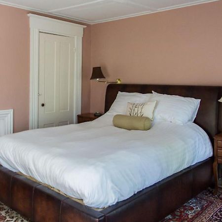 Old Parsonage Guest House Kennebunkport Bagian luar foto