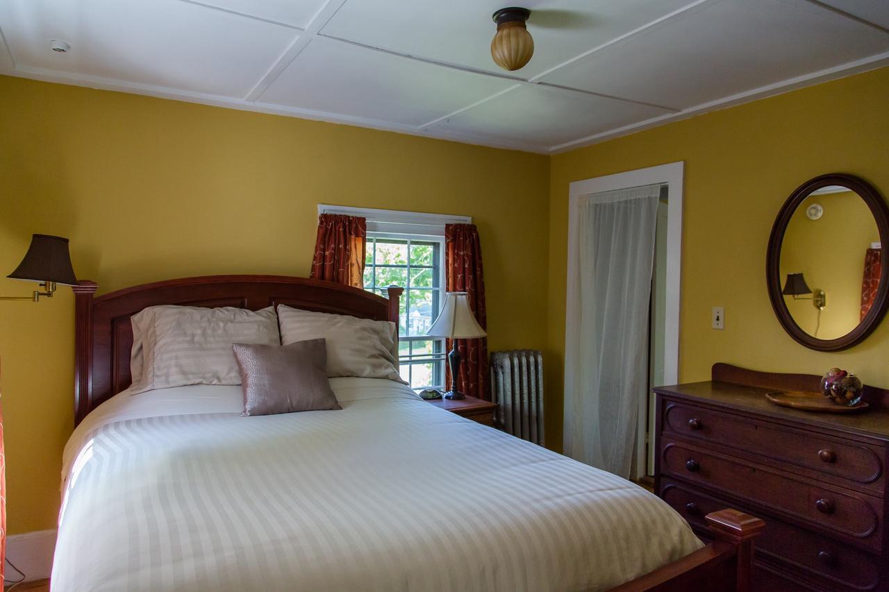 Old Parsonage Guest House Kennebunkport Bagian luar foto