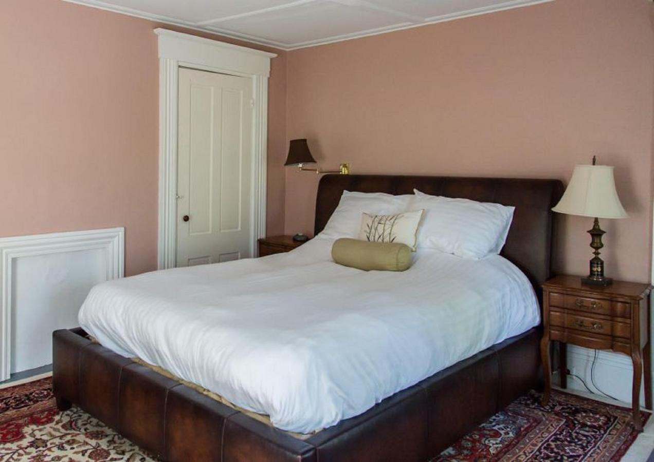 Old Parsonage Guest House Kennebunkport Bagian luar foto